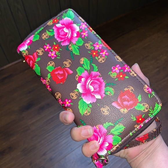 NEW Flowers💐🌺🌸 Long Zipper Wallet - Picture 9 of 9